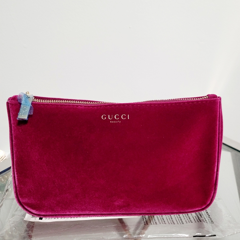 G cosmetic bag